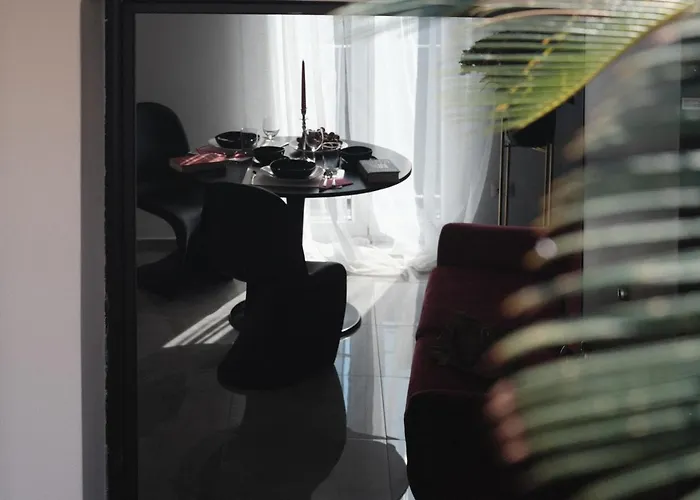 36 Steps In Tasso Square