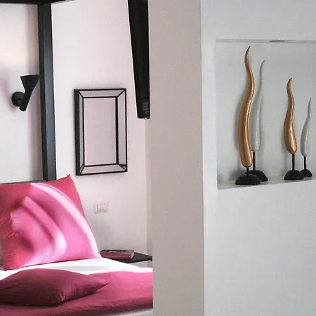 Apartman 36 Steps In Tasso Square *