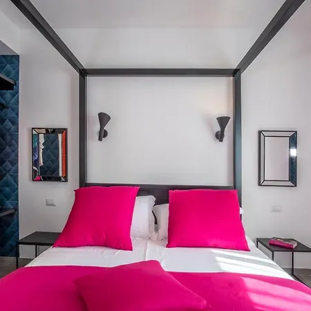 Apartman 36 Steps In Tasso Square